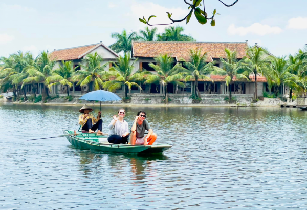 How to enjoy Tam Coc in 24 Hours: Beauty & Activities