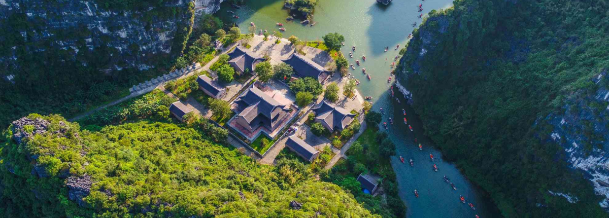 Vu Lam Royal Step: Best Boat Stop on the Trang An Boat Trip in Ninh Binh