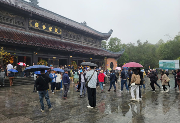 Bai Dinh Pagoda in Spring: Weather, Famous Sites & Travel Tips for a Rainy Visit