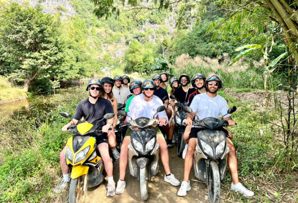 Motorbike or Bike? Which is the best way to explore Tam Coc, Ninh Binh