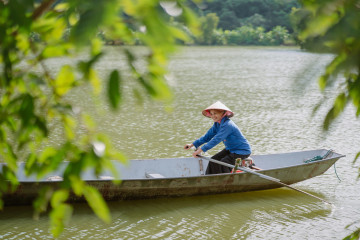 Tam Coc or Thung Nham Side-by-Side Comparison of Ninh Binh’s Top Boat Rides