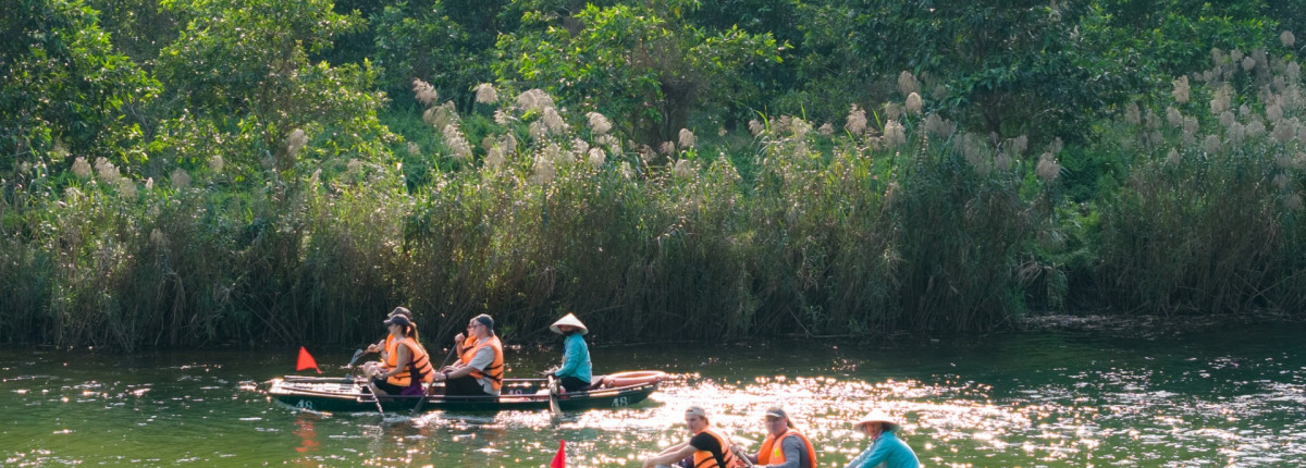 Ninh Binh Toplist 2026: Best Attractions, Activities, Food, Hotels & Tours (Ultimate Guide)