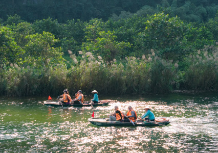 Ninh Binh Toplist 2026: Best Attractions, Activities, Food, Hotels & Tours (Ultimate Guide)