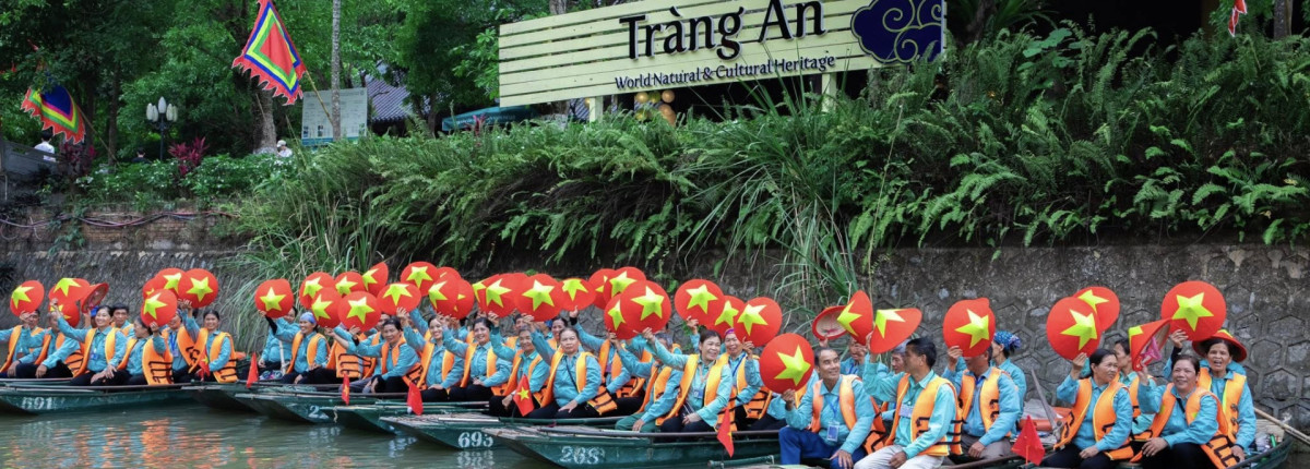 The best Trang An Guide: A Comparison of 3 Boat Tours in Trang An Ninh Binh