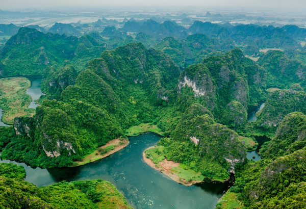 Visiting Trang An in Winter: Scenic Changes, Weather Tips, and Boat Experiences