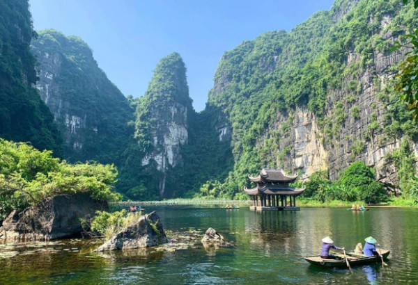 Ninh Binh Tour from Hanoi: Which One Is Worth It? (Full Guide 2026) 