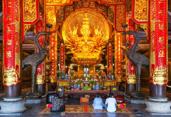 Religious Tourism in Ninh Binh: Must-Visit Temples and Vietnamese Beliefs