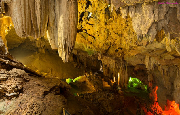 The beauty of Thien Ha Cave in Ninh Binh