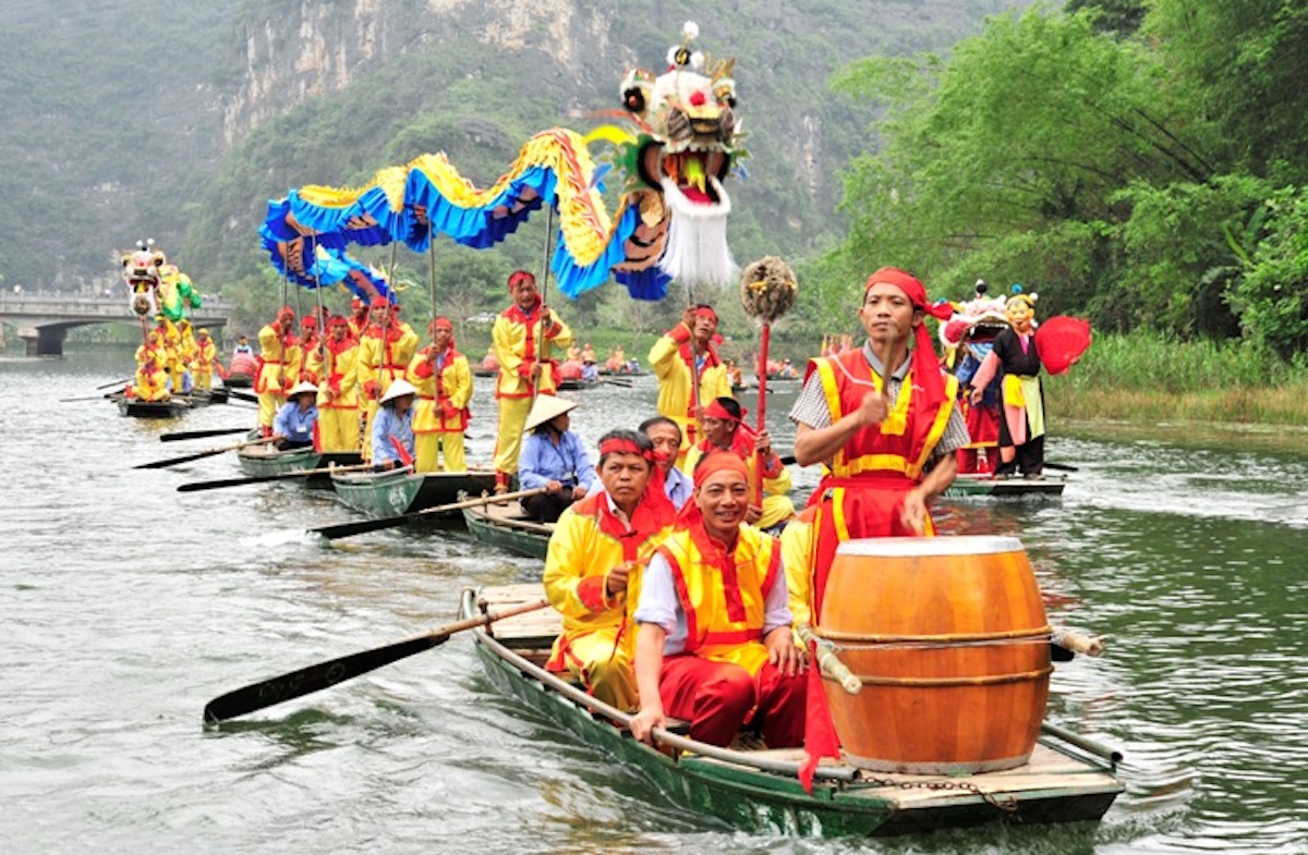 ninh-binh-thing-to-do-festival-and-event-3