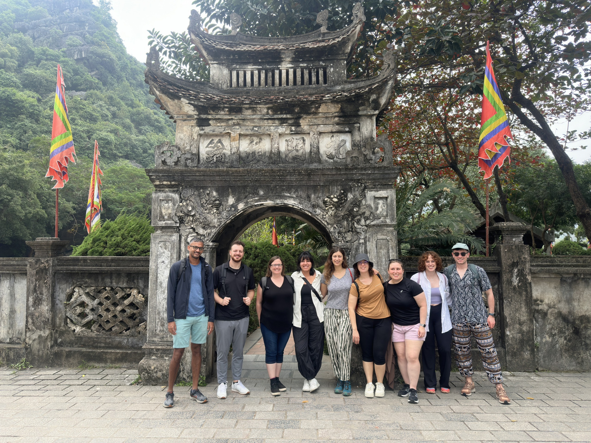 aloha-vietnam-travel-ninh-binh-day-tour-2