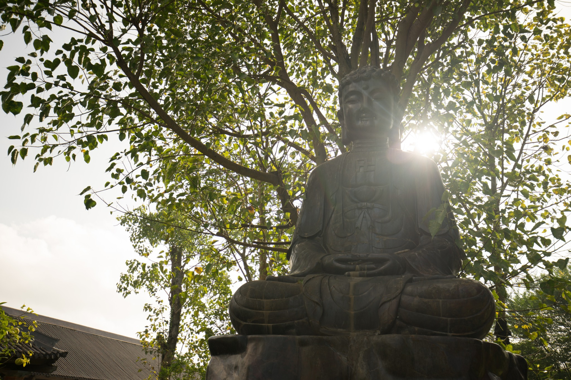 Vietnamese often go to pagoda to pray for luck and prosperity 