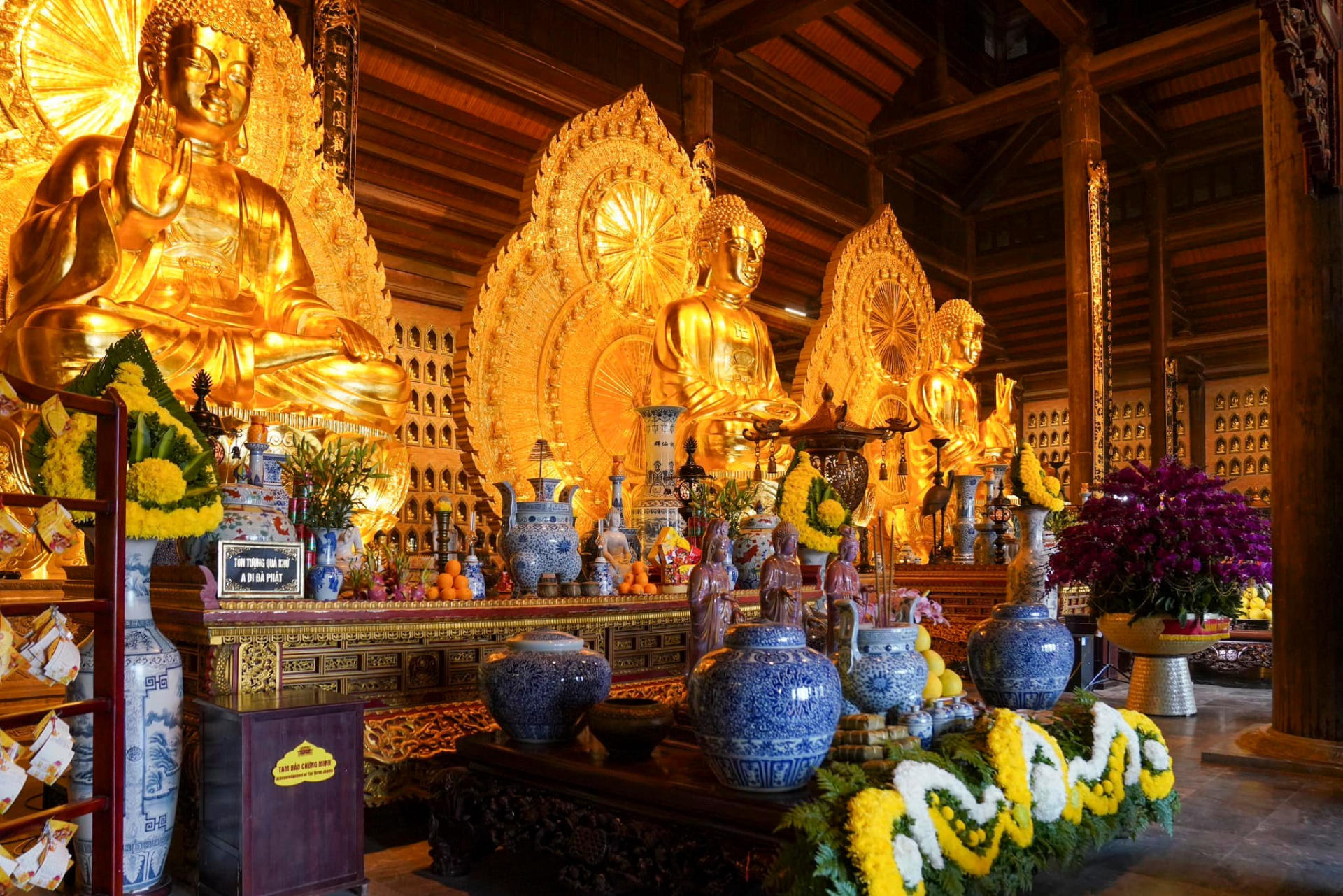 Inside one of the Bai Dinh'sTemple