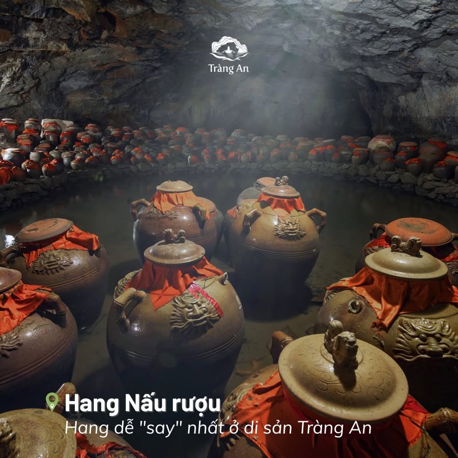 Inside Nau Ruou Cave - Trang An Boat Route 1