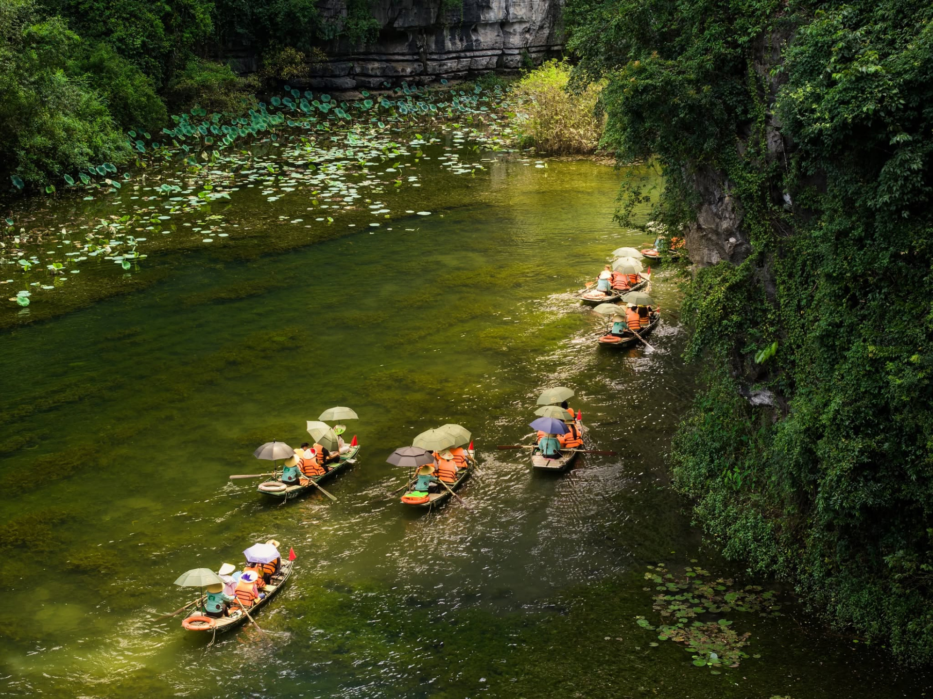 Unlike attractions where the view remains similar throughout the visit, Trang An continuously changes.
