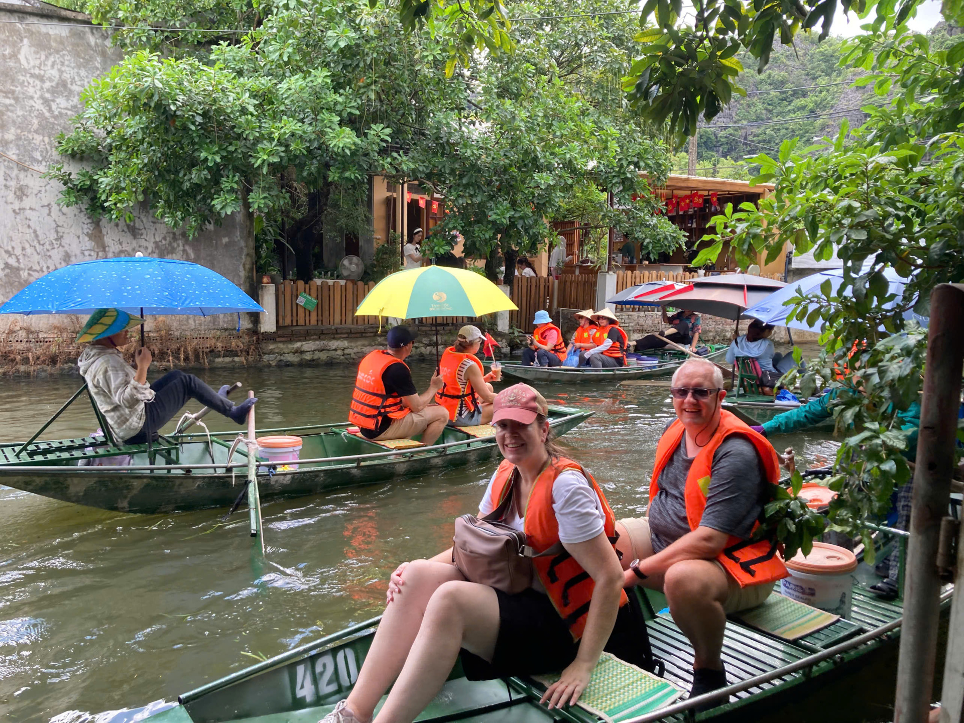 Tam Coc Boat tour price now is equal to Trang An