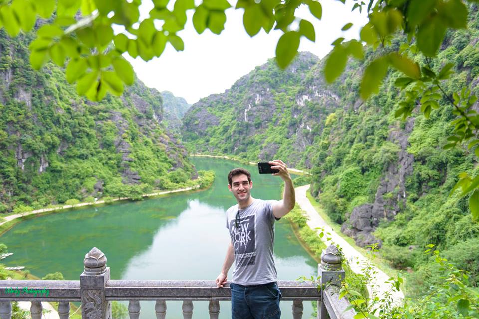  Am Tiem Cave (Tuyet Tinh Coc) is an Instagram-worthy location in Ninh Binh 